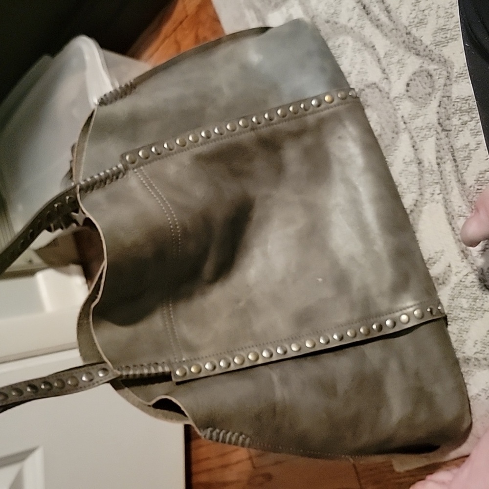 Old Trend Birch Studded Leather Tote - green - Picture 2 of 16